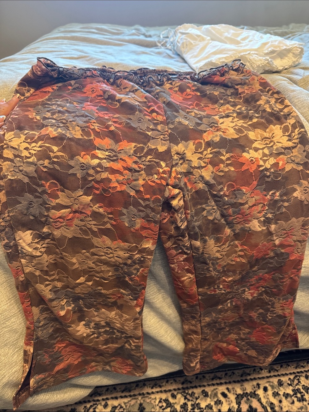 Floral capris pants